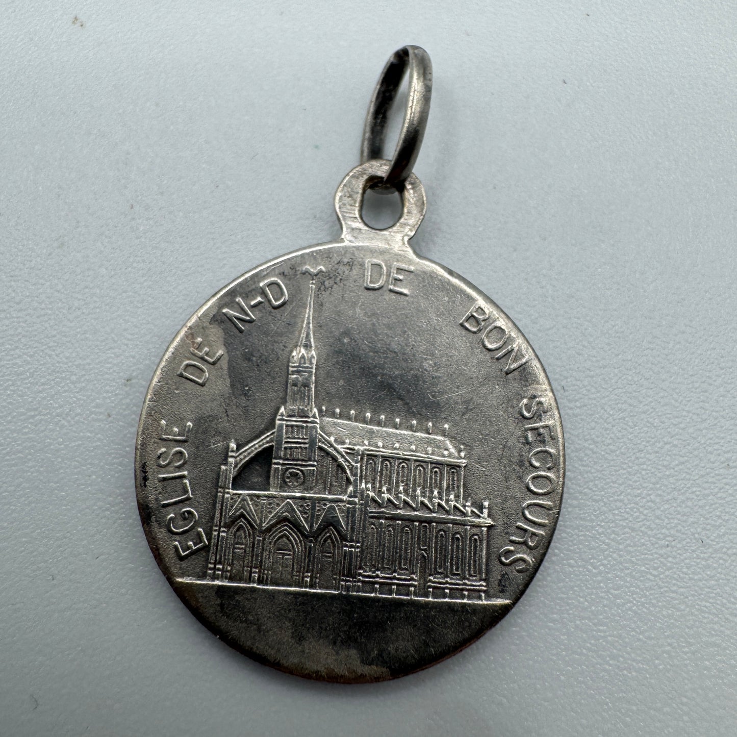Médaille religieuse ancienne en argent « Notre Dame de Bonsecours »