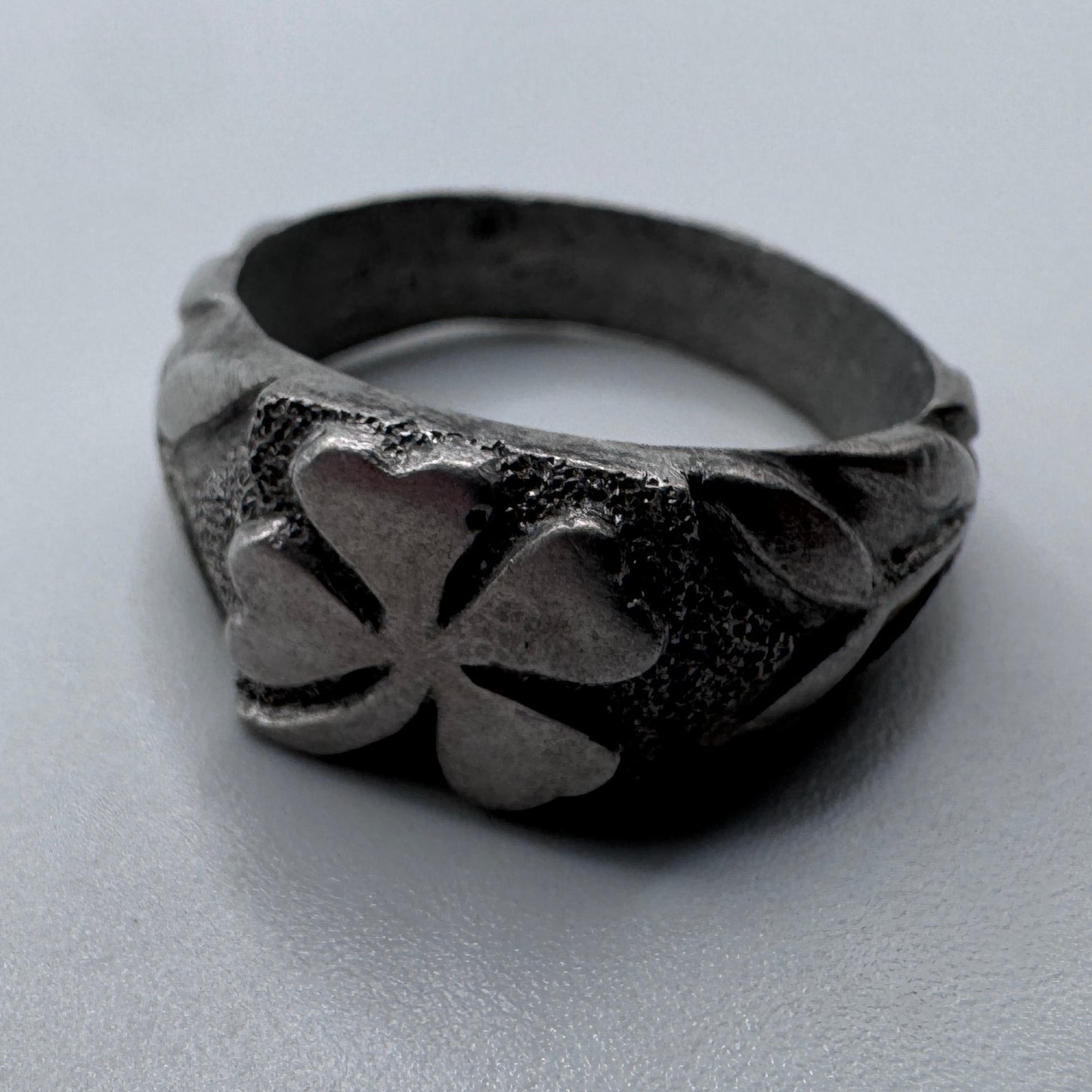 Bague artisanat de tranchée 1914-1918 « trèfle à 4 feuilles »