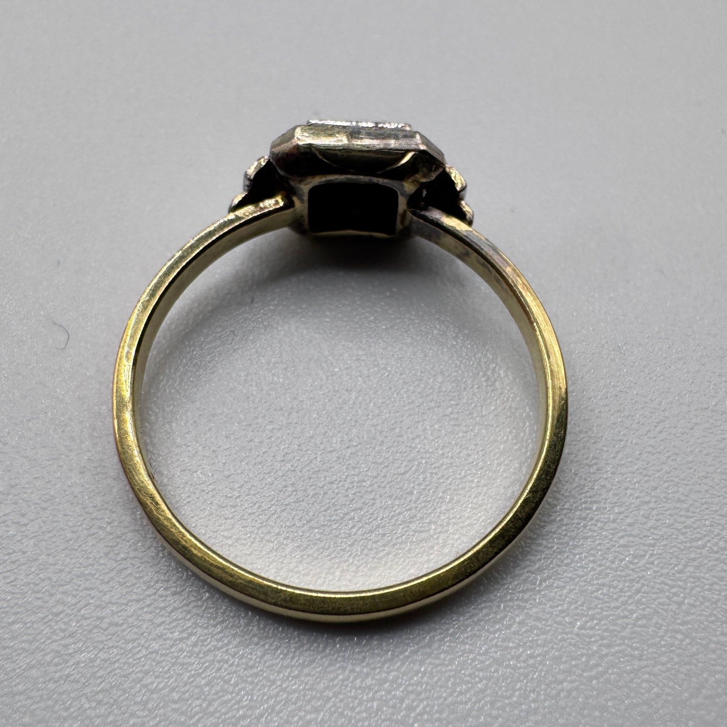 bague ancienne Art Deco en plaqué or - neuf stock ancien bijoutier