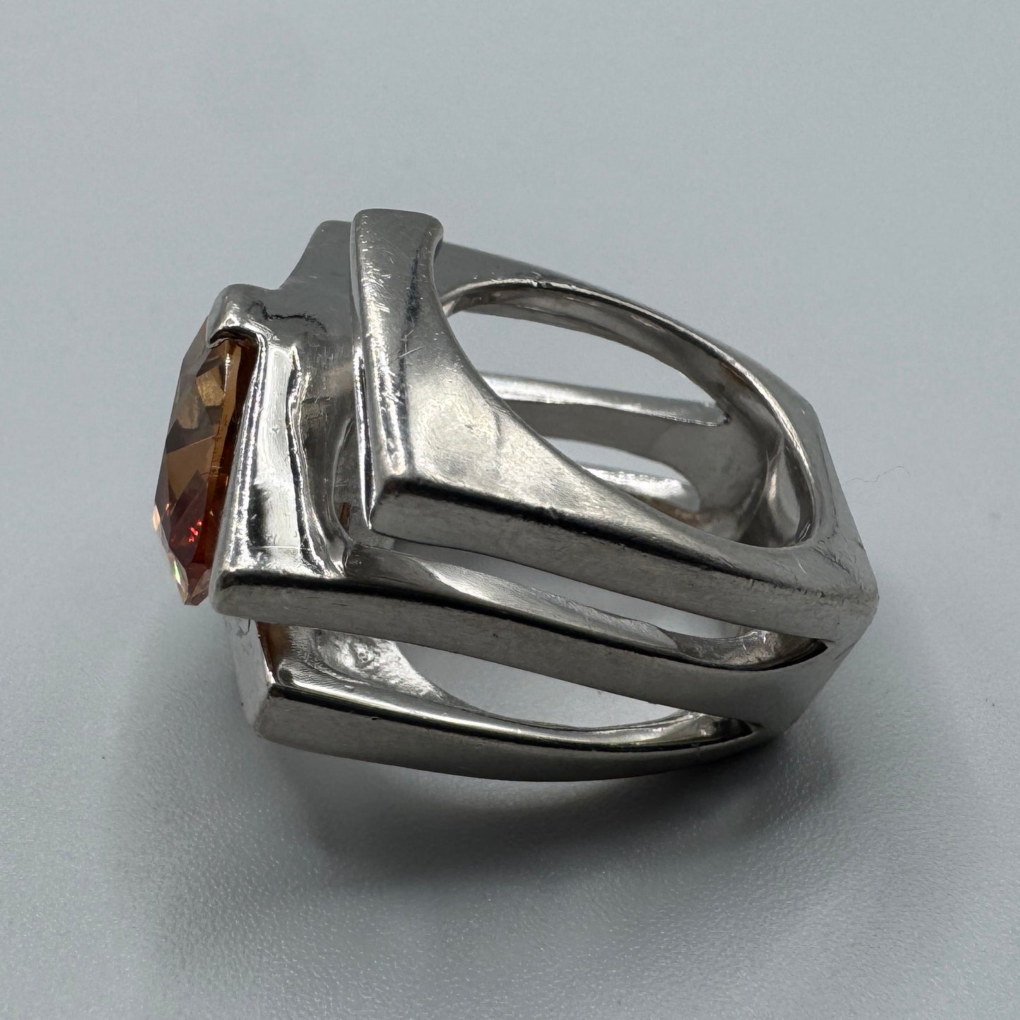 Grosse Bague en argent et verre taillé