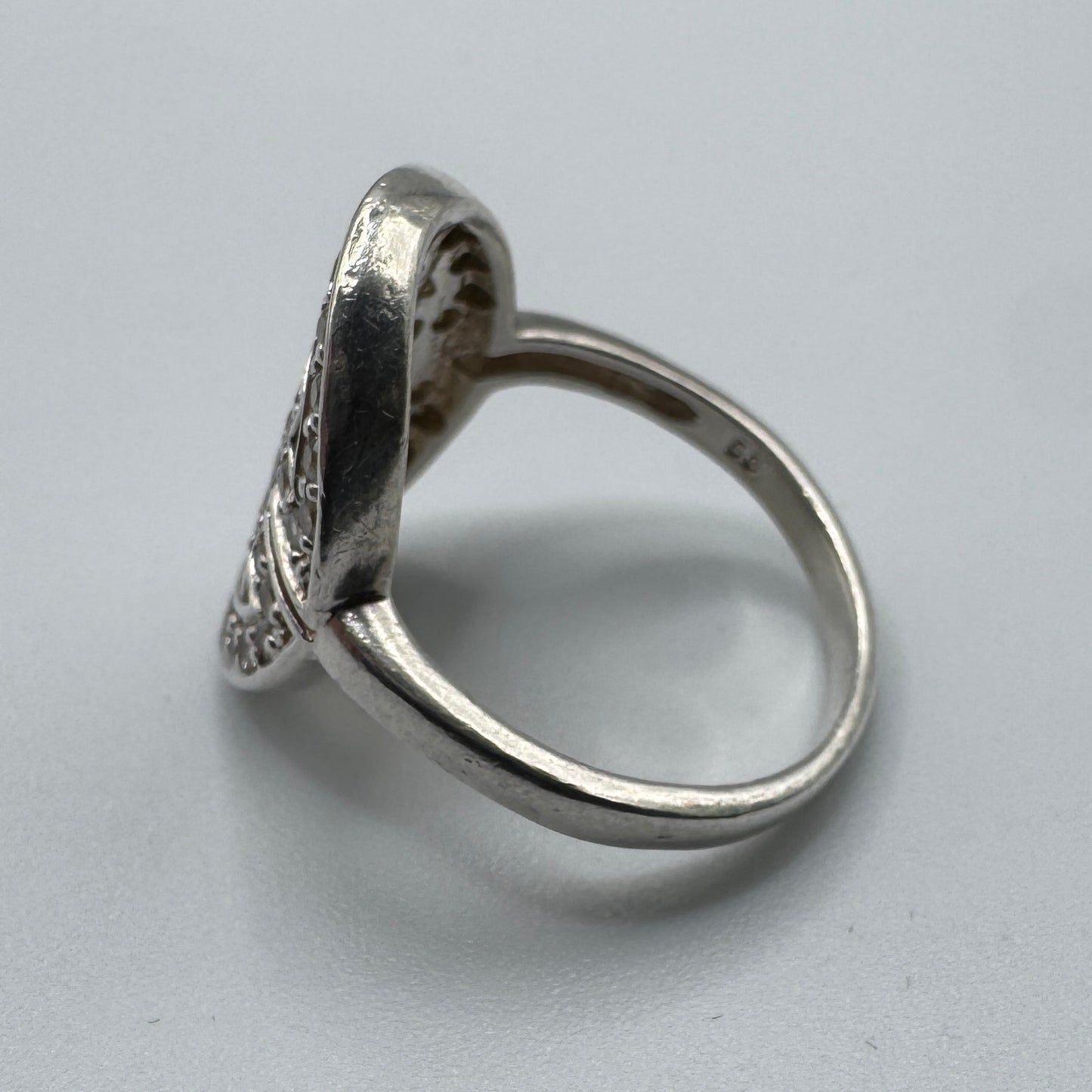 Jolie bague en argent et brillants