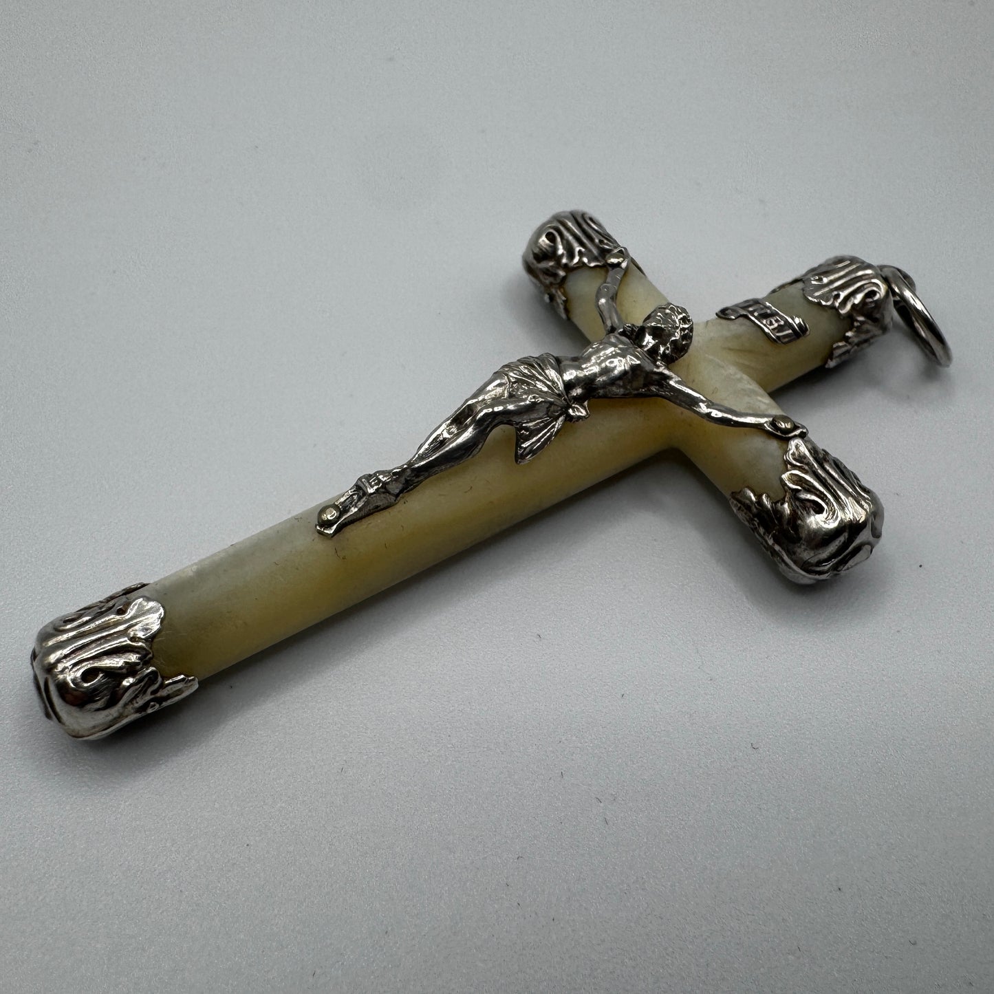 grande Croix crucifix ancien - argent et nacre