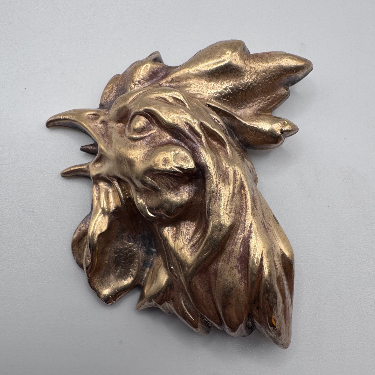 Broche ancienne en bronze « coq chantant »