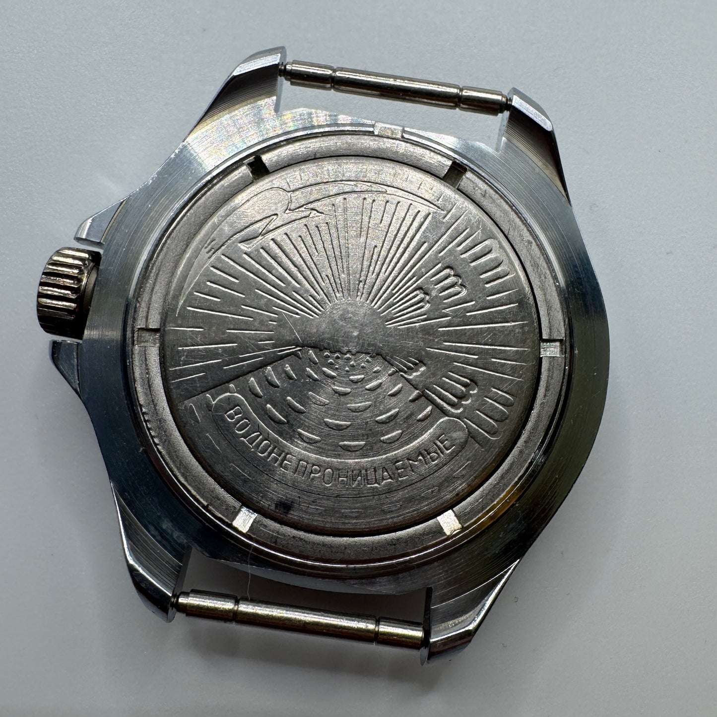 Montre mécanique ancienne de plongée - URSS