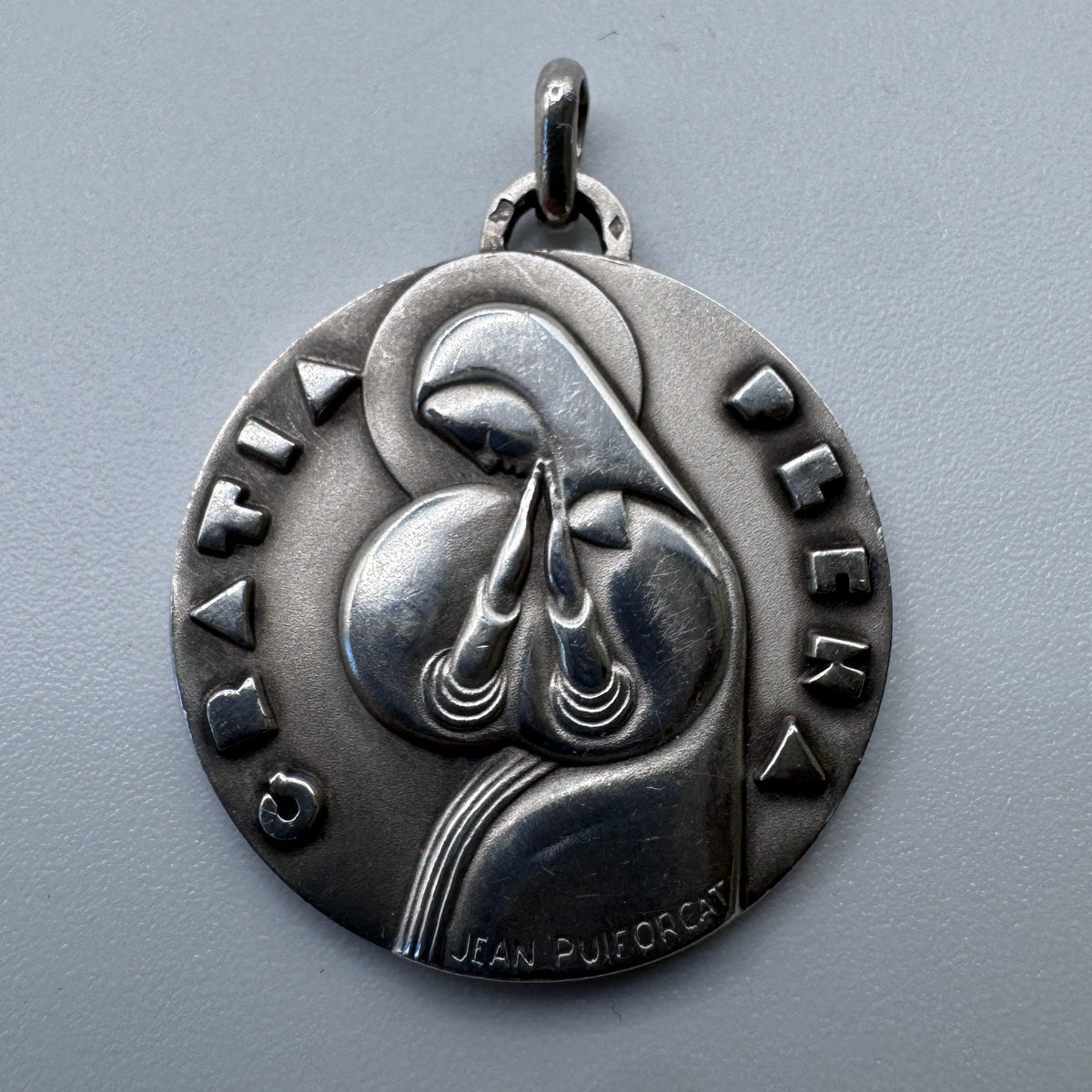 Rare Medaille religieuse ancienne en argent « Gratia Plena » signée Jean Puiforcat