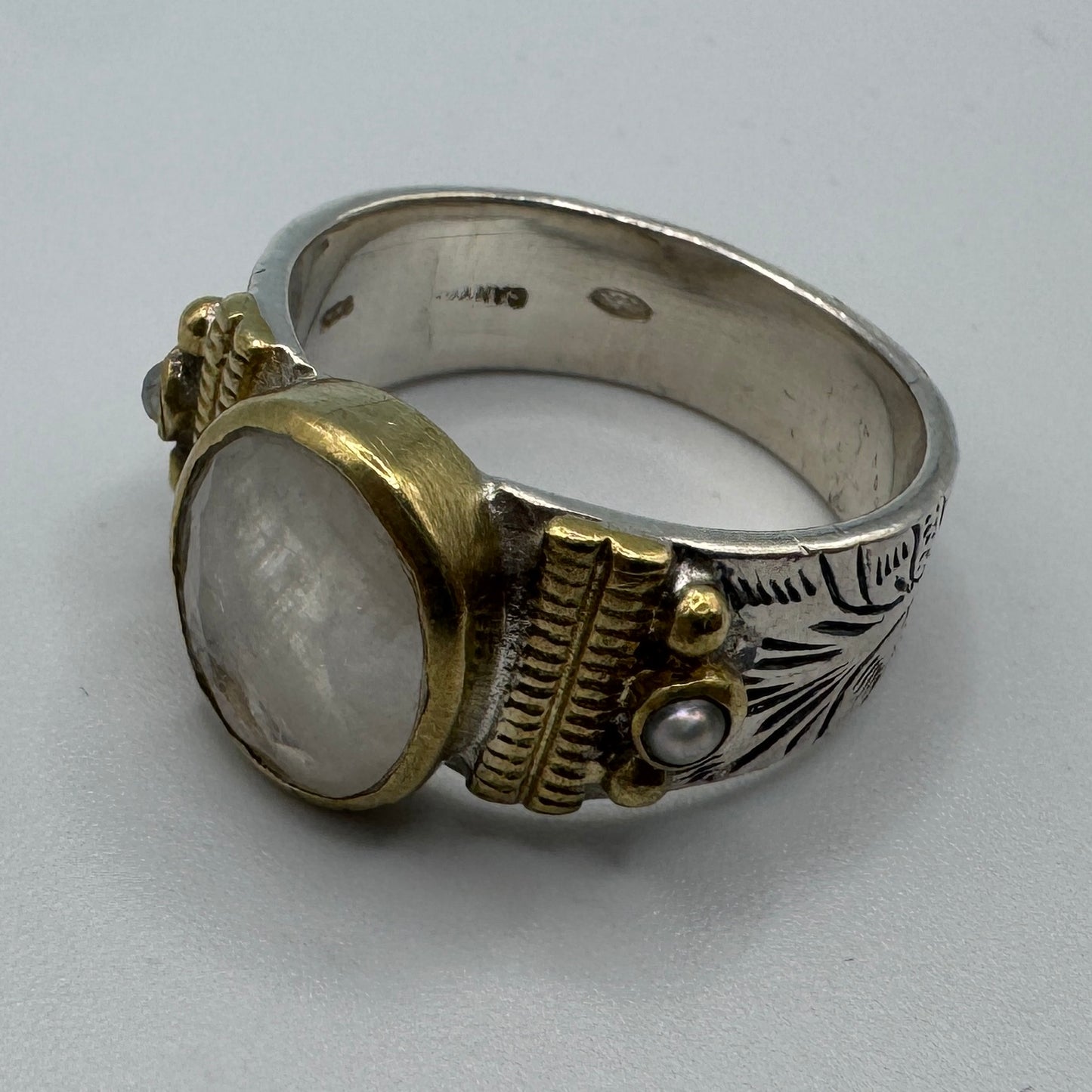 Bague ancienne - argent massif, vermeil et pierre de Lune