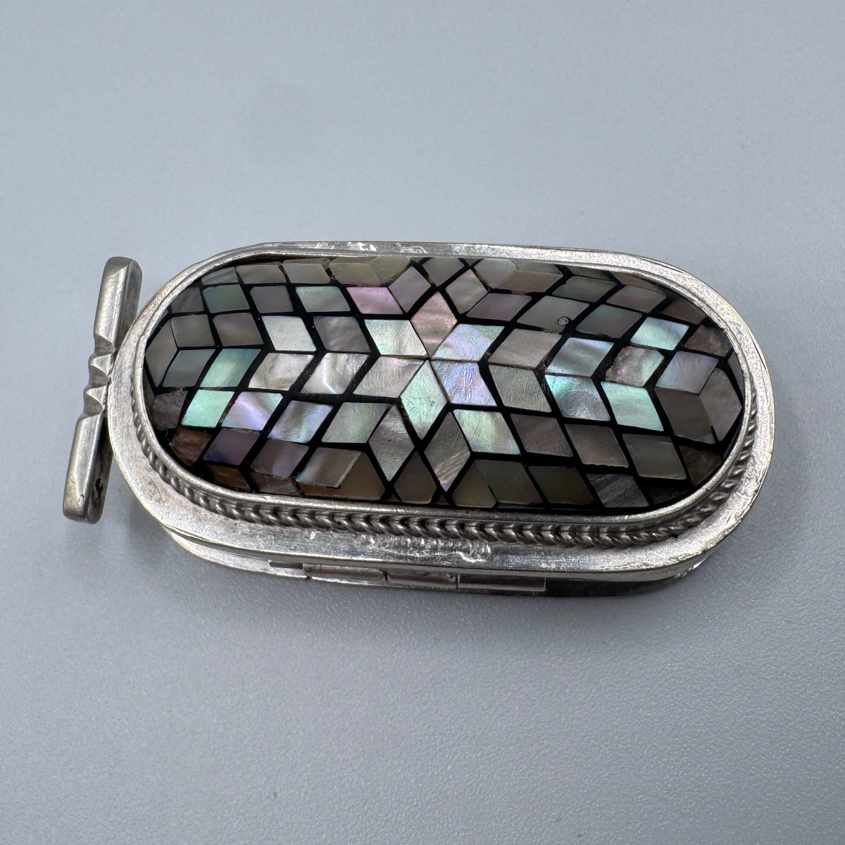 boîte ancienne cartouche égyptien  - argent massif et marqueterie nacre